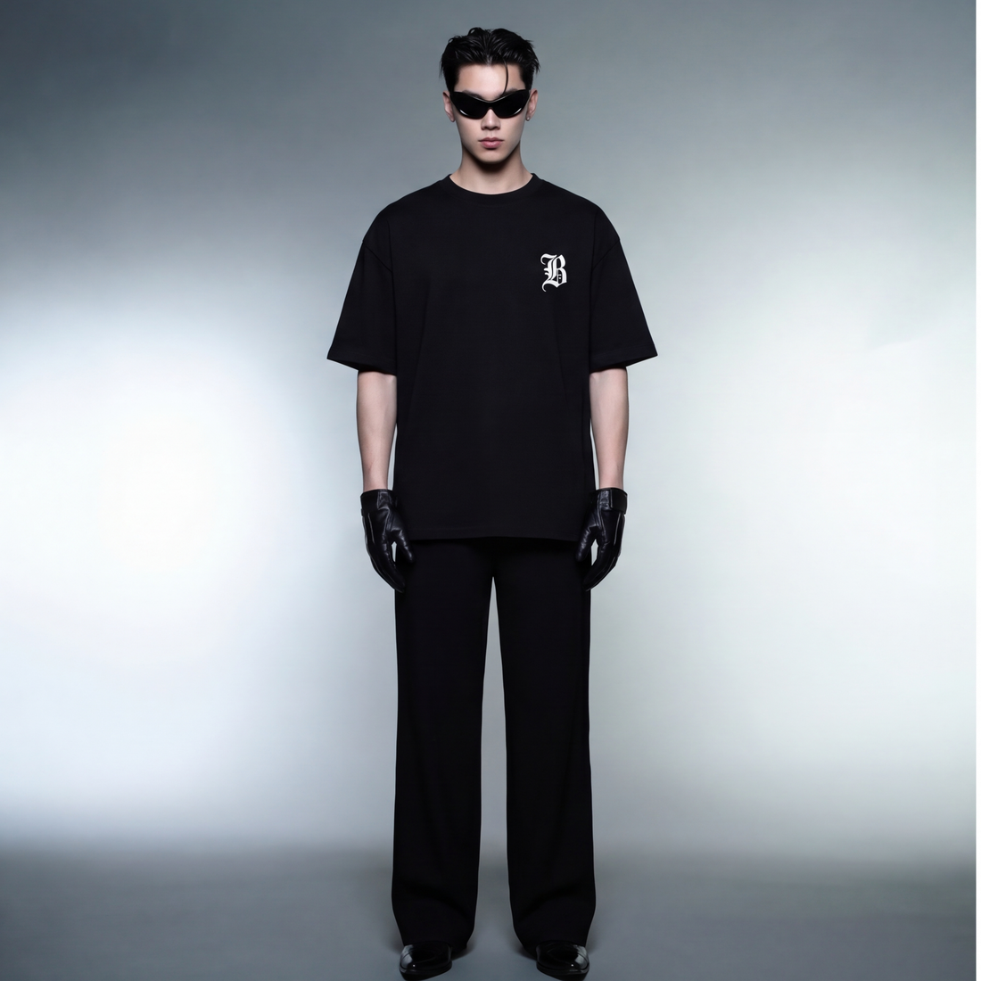 amex-rolex-relax-black-oversized-t-shirt model front