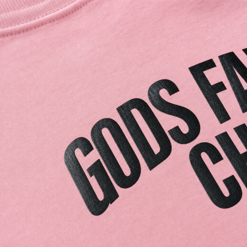 Close-up fabric detail - God's favourite Child T-shirt Pink