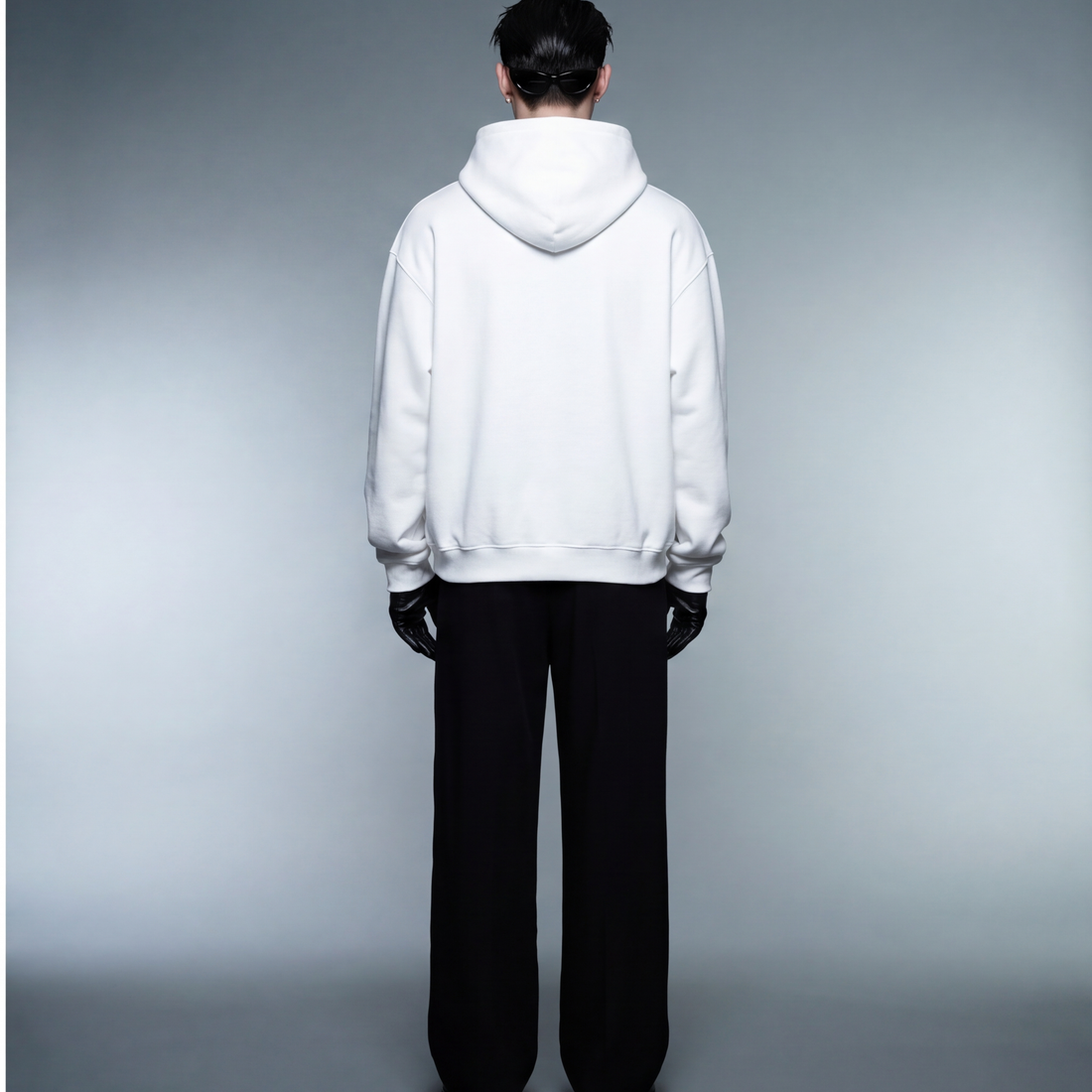 blacklist-bear-official-sand-oversized-hoodie-basics-3-0-copy model back