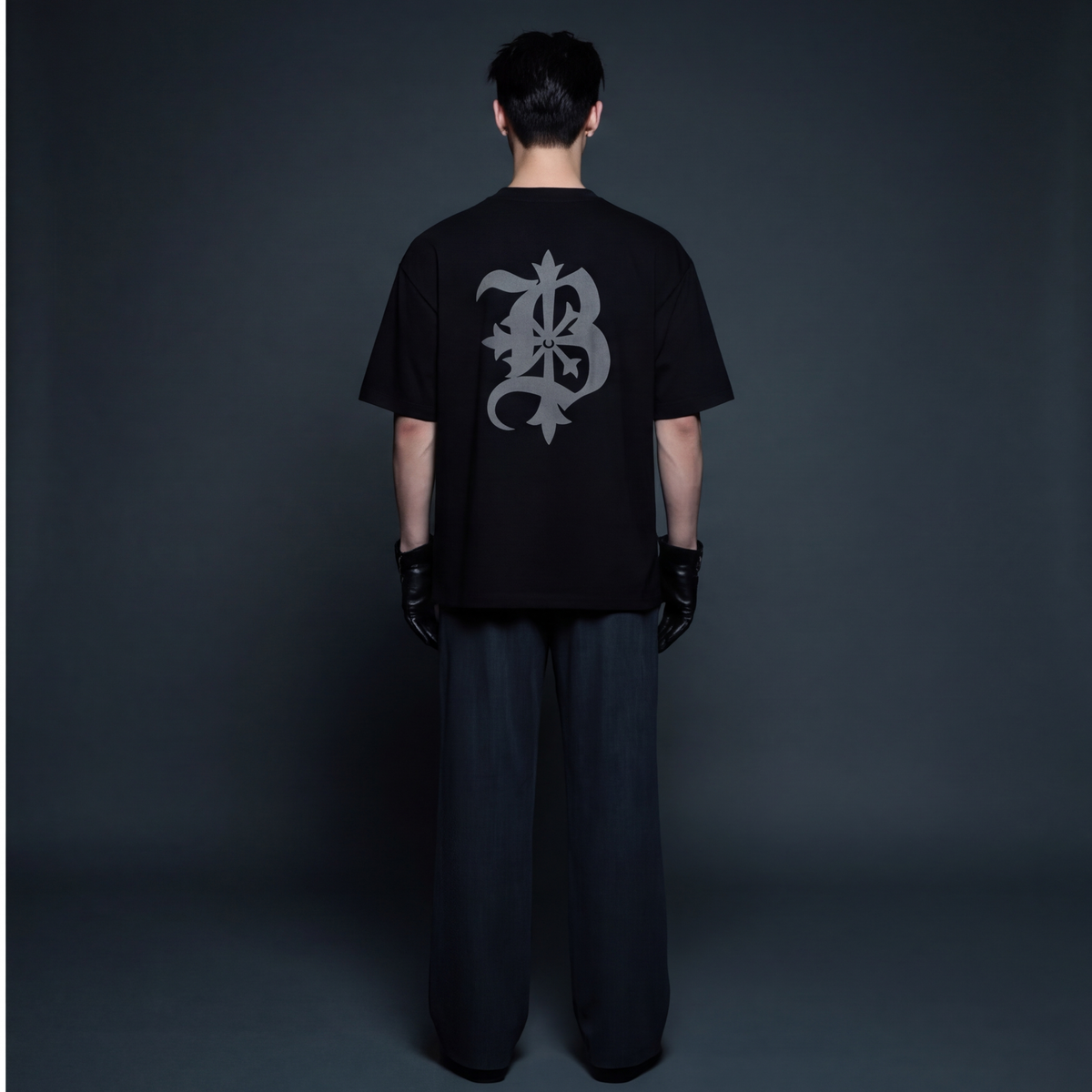 blacklist-classic-mark-print-tee-blackout model back
