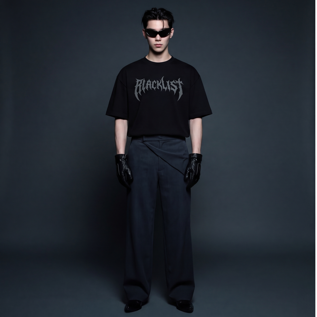 blacklist-classic-mark-print-tee-blackout model front