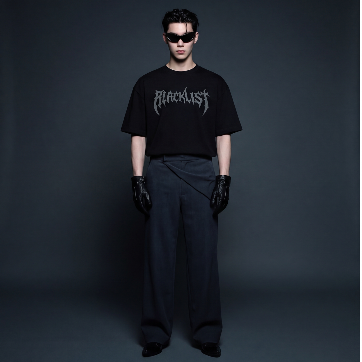 blacklist-classic-mark-print-tee-blackout model front
