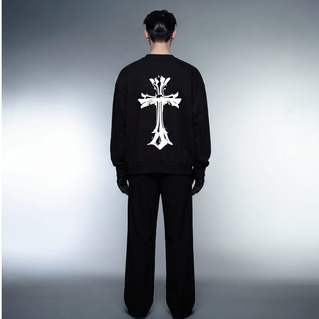 blacklist-crosses-black-oversized-sweatshirt-basics-copy model back