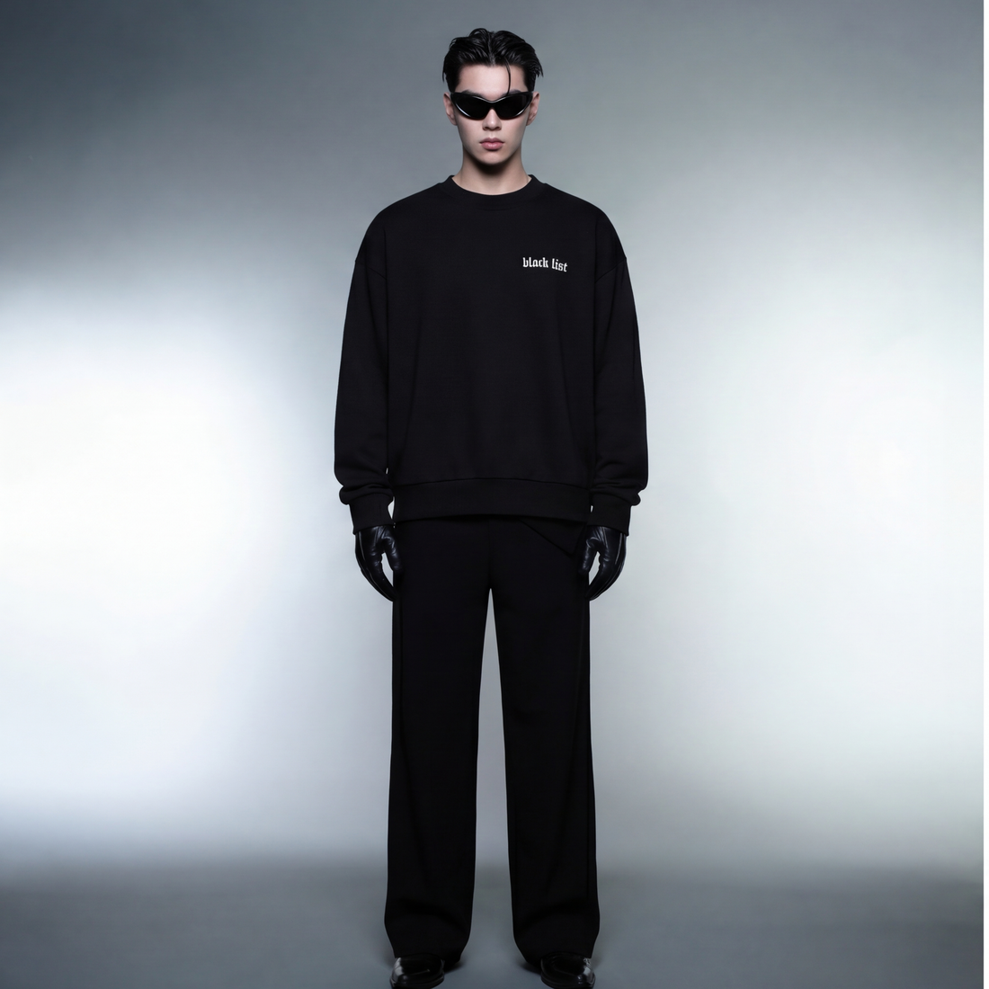 blacklist-crosses-black-oversized-sweatshirt-basics-copy model front