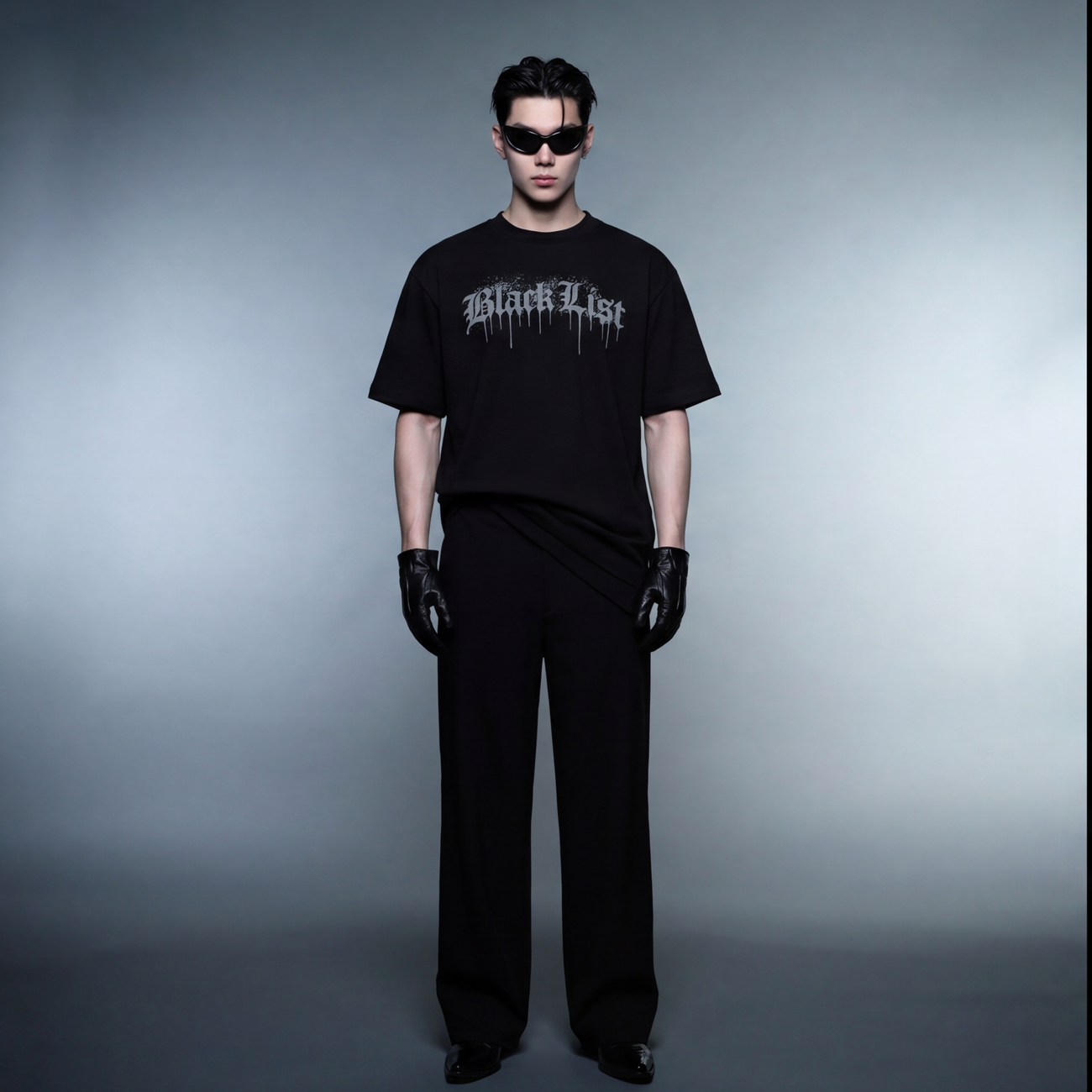 blacklist-drip-gray-2-0-black-t-shirt model front