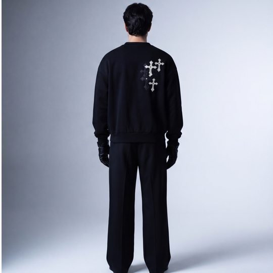 BLACKLIST ESSENTIAL CROSS BLACK SWEATSHIRT