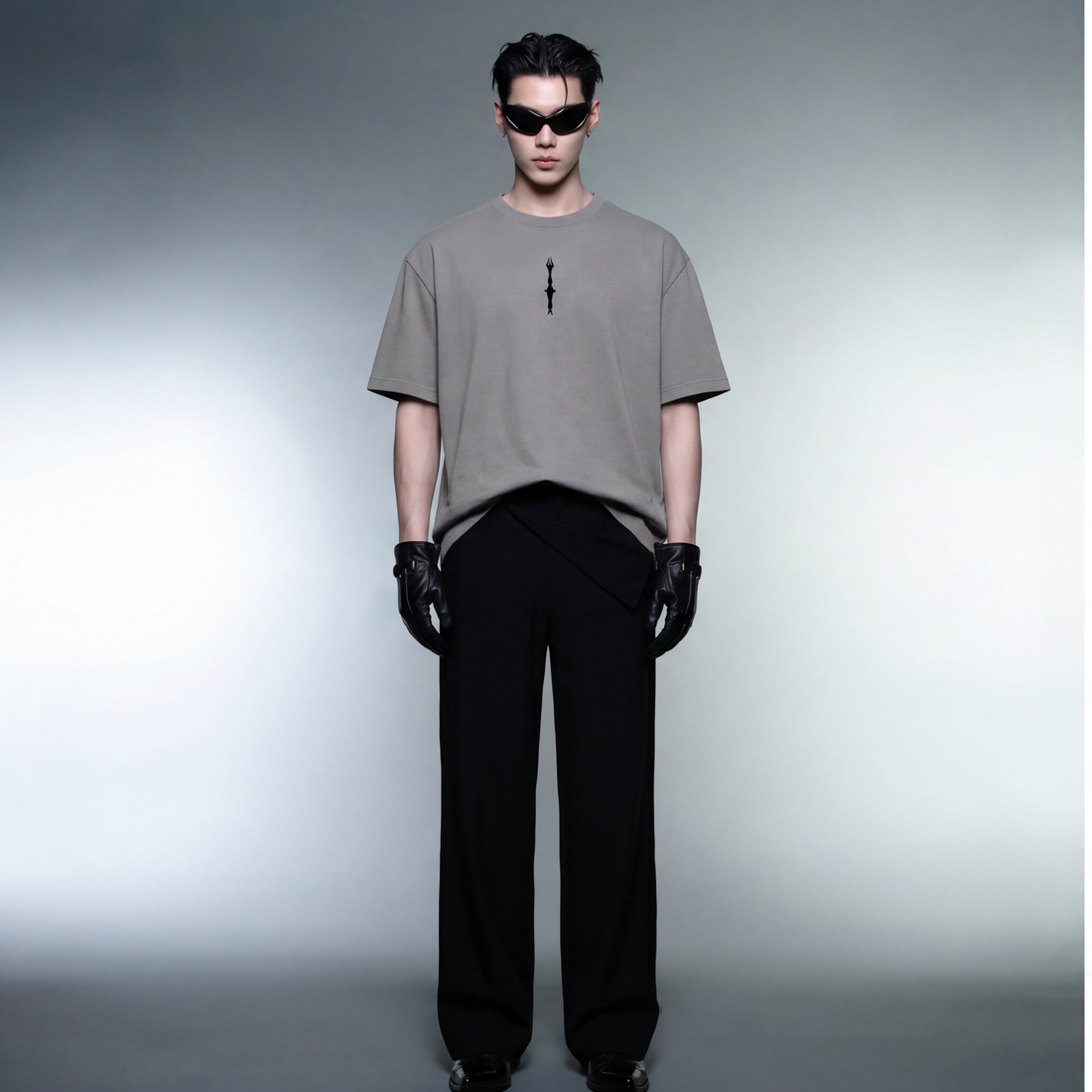blacklist-essential-skeleton-gray-t-shirt model front