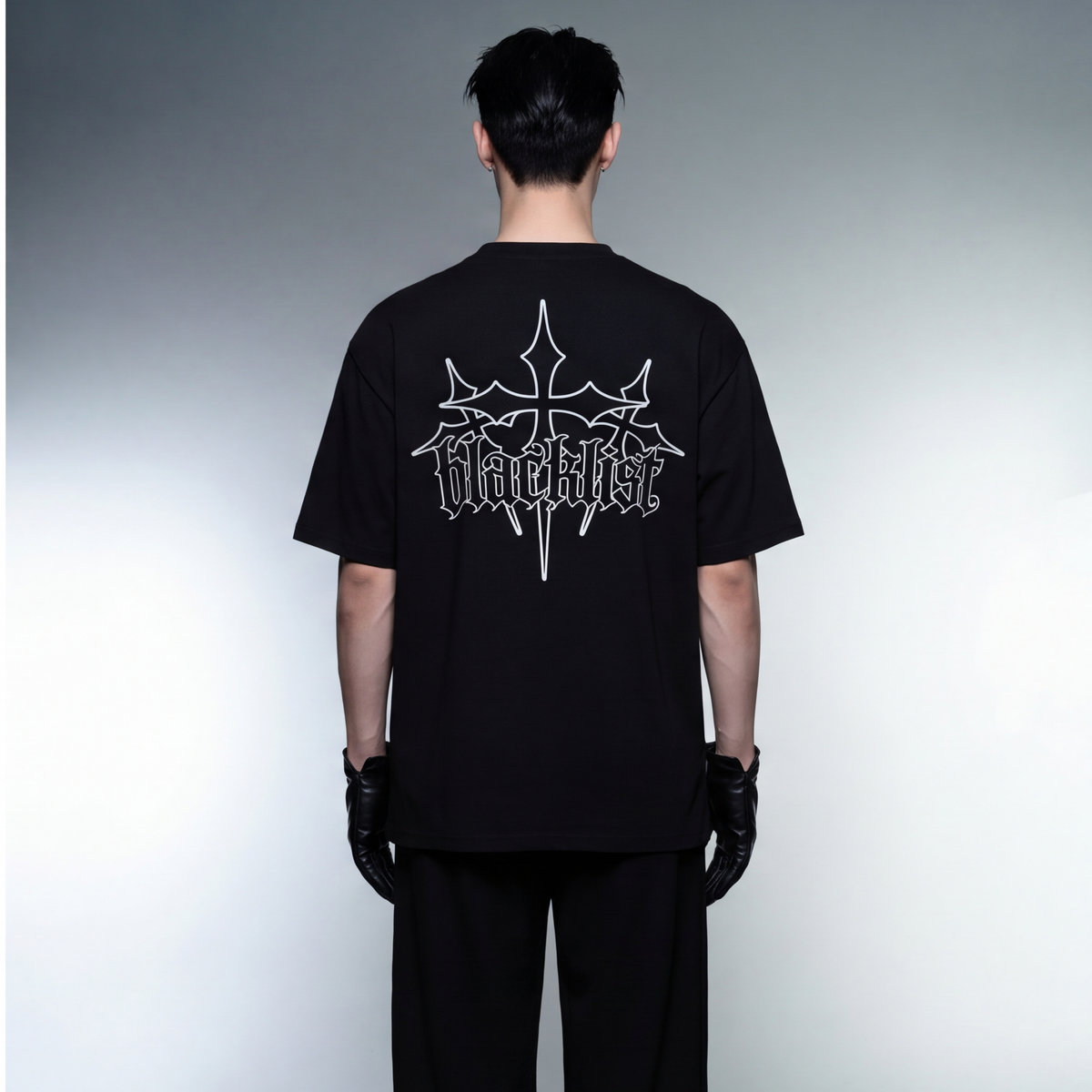 blacklist-god-be-the-glory-oversized-black-tee-copy model back