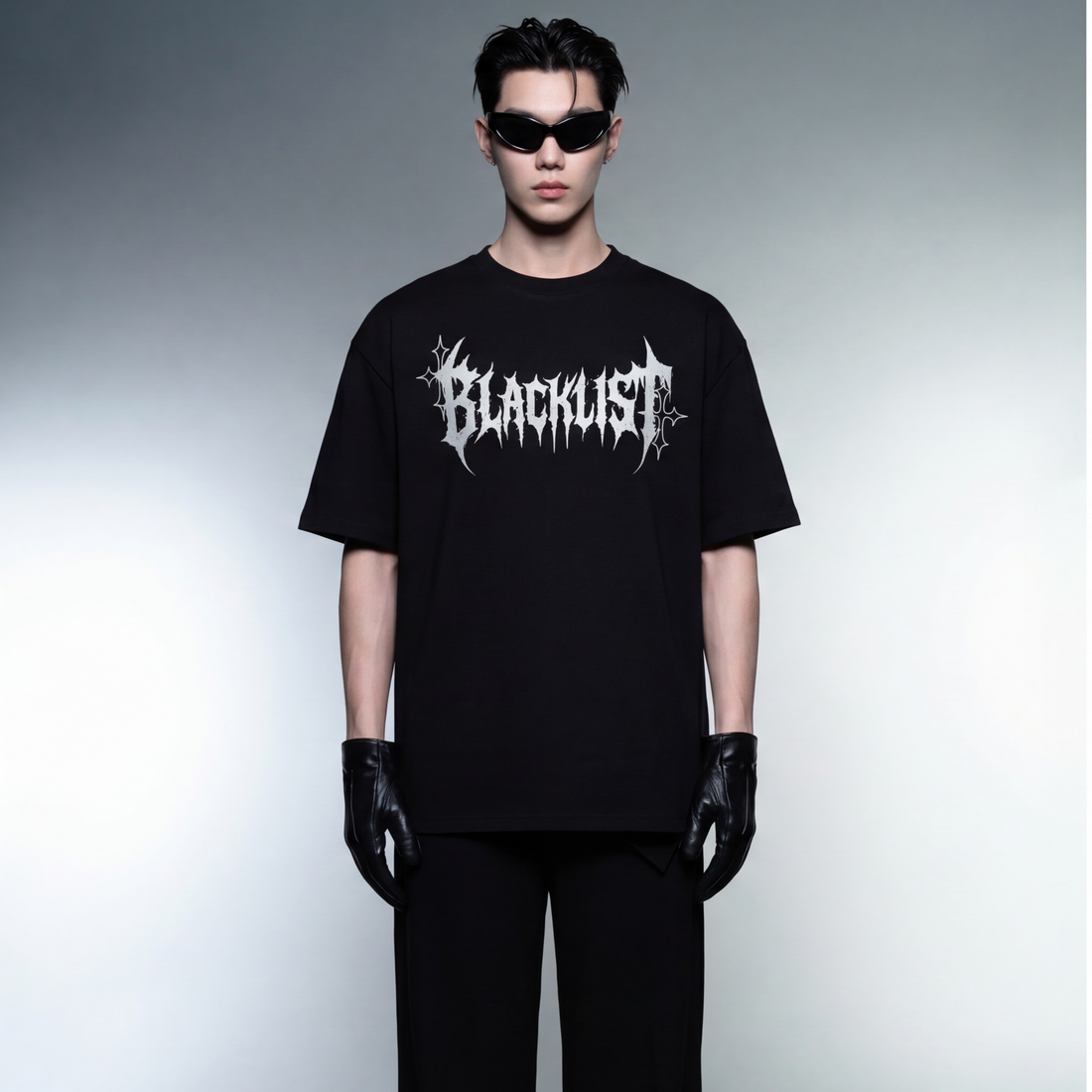 blacklist-god-be-the-glory-oversized-black-tee-copy model front