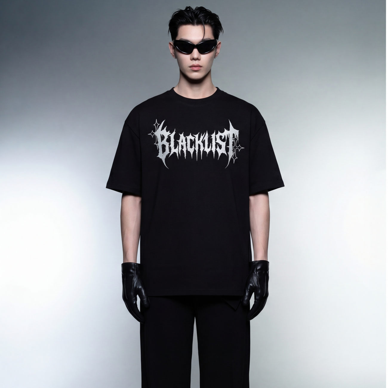 blacklist-god-be-the-glory-oversized-black-tee-copy model front
