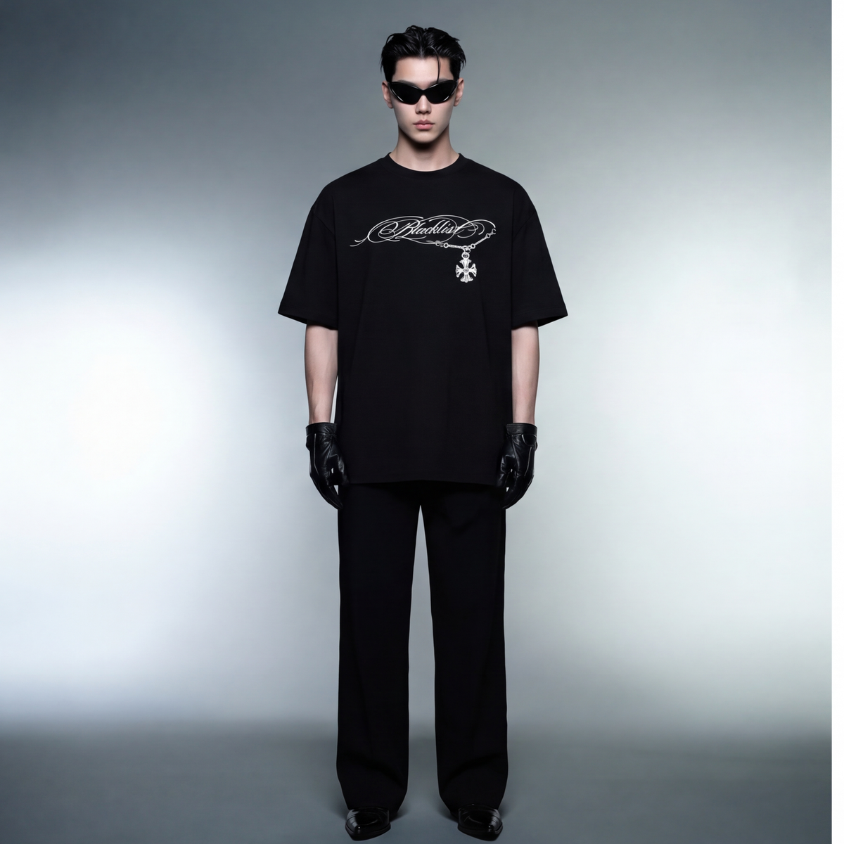 blacklist-shadow-cross-classic-oversized-black-t-shirt-copy model front