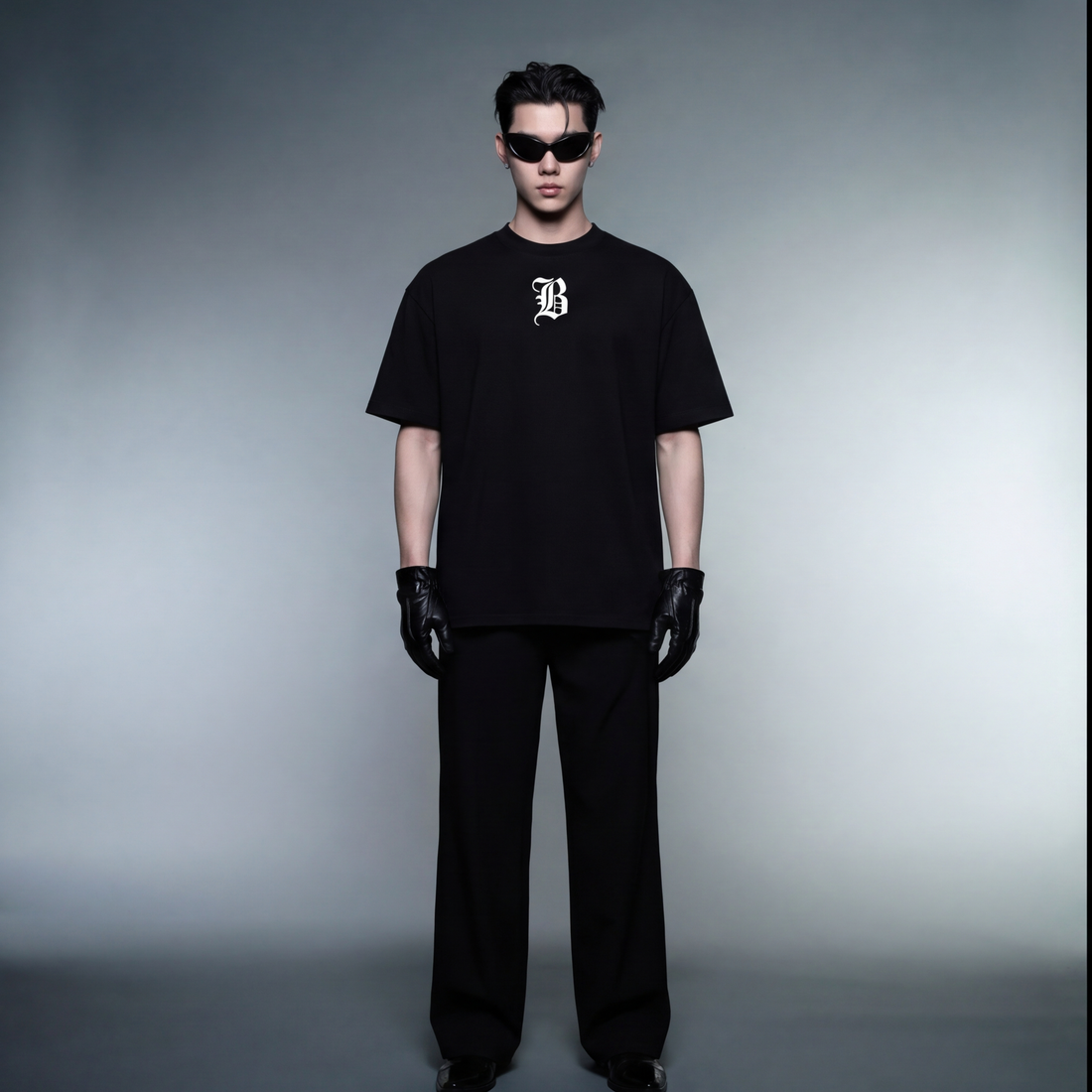 central-cee-tour-black-t-shirt model front