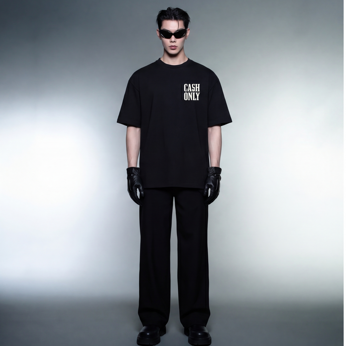 money-on-my-mind-black-oversized-t-shirt model front