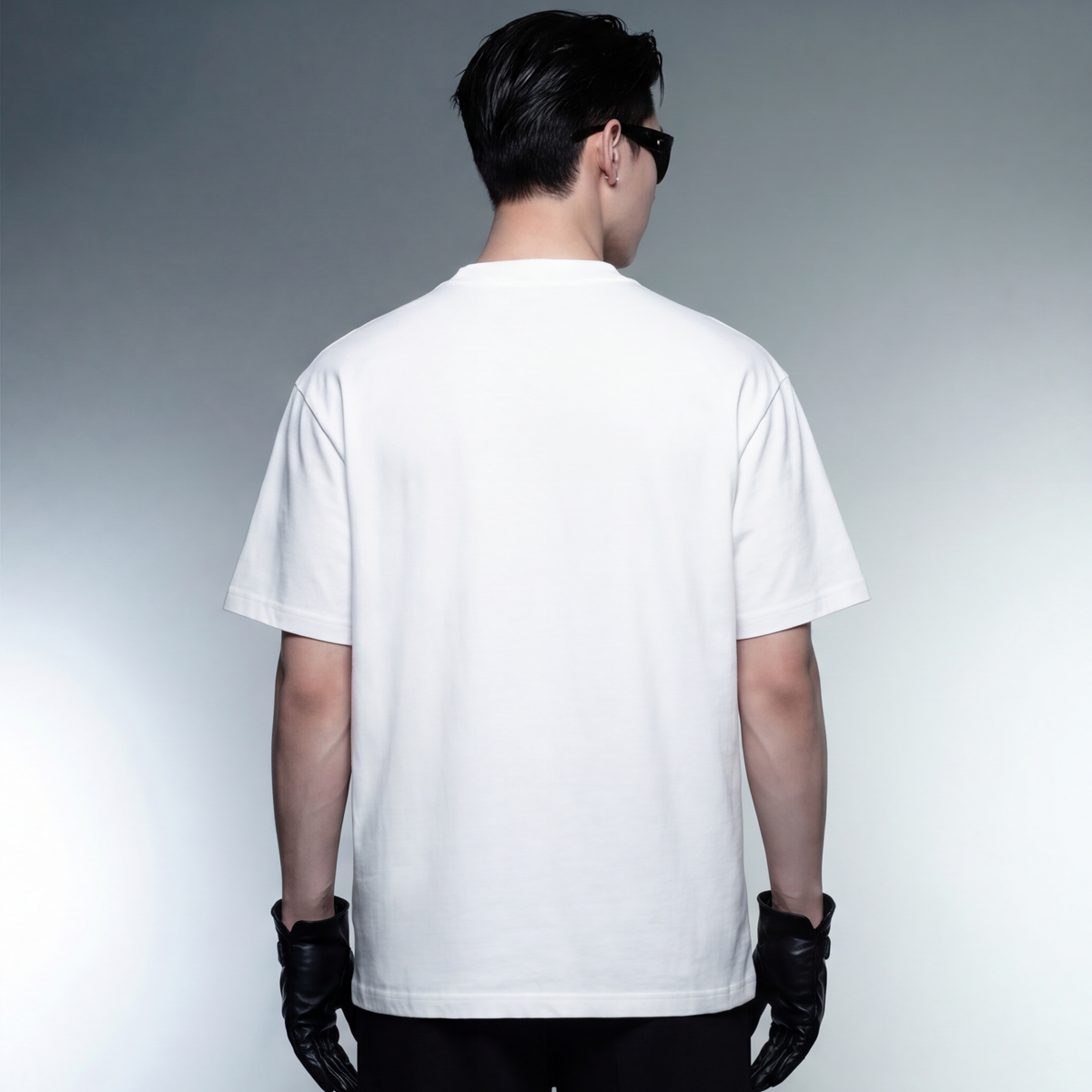 risk-blacklist-white-t-shirt model back